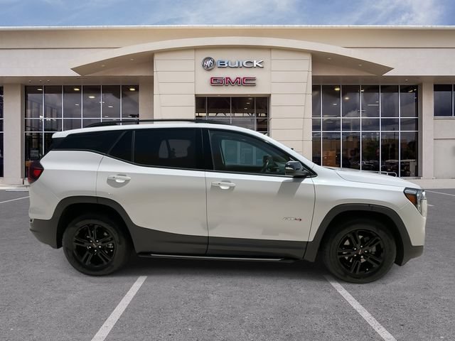 Certified 2022 GMC Terrain AT4 w/ Infotainment Package II AWD/4WD image 16