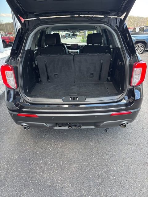 Used 2023 Ford Explorer XLT w/ Equipment Group 202A AWD/4WD image 13