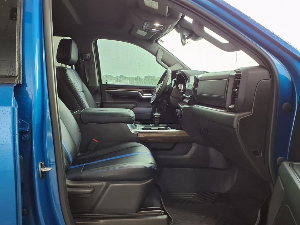 Used 2023 Chevrolet Silverado 1500 RST w/ Z71 Off-Road Package AWD/4WD image 26