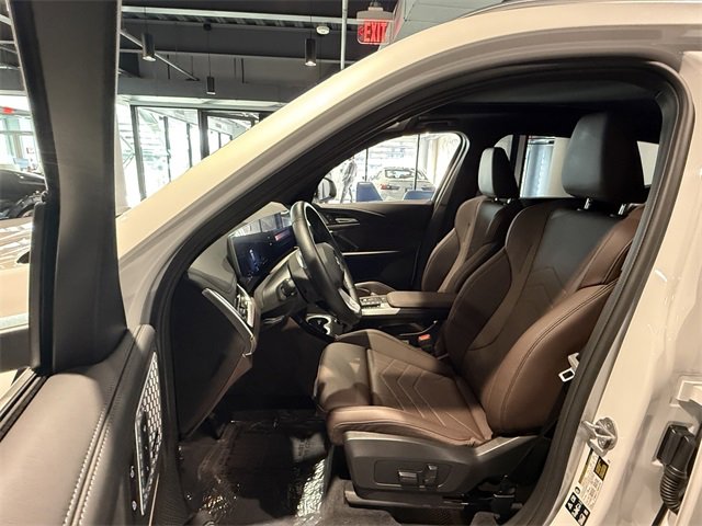 Used 2025 BMW X1 xDrive28i w/ Technology Package image 16
