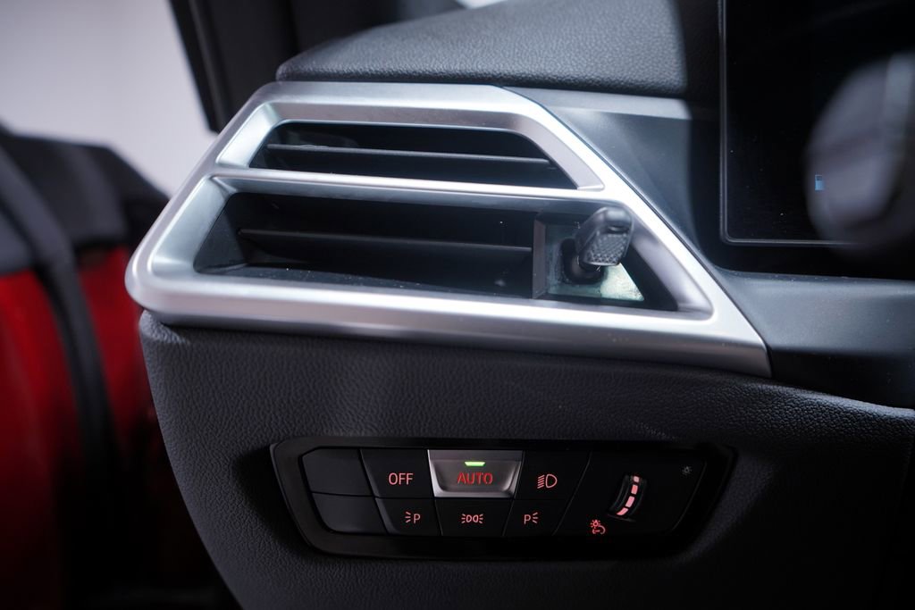 Used 2025 BMW 430i Coupe w/ M Sport Package image 18