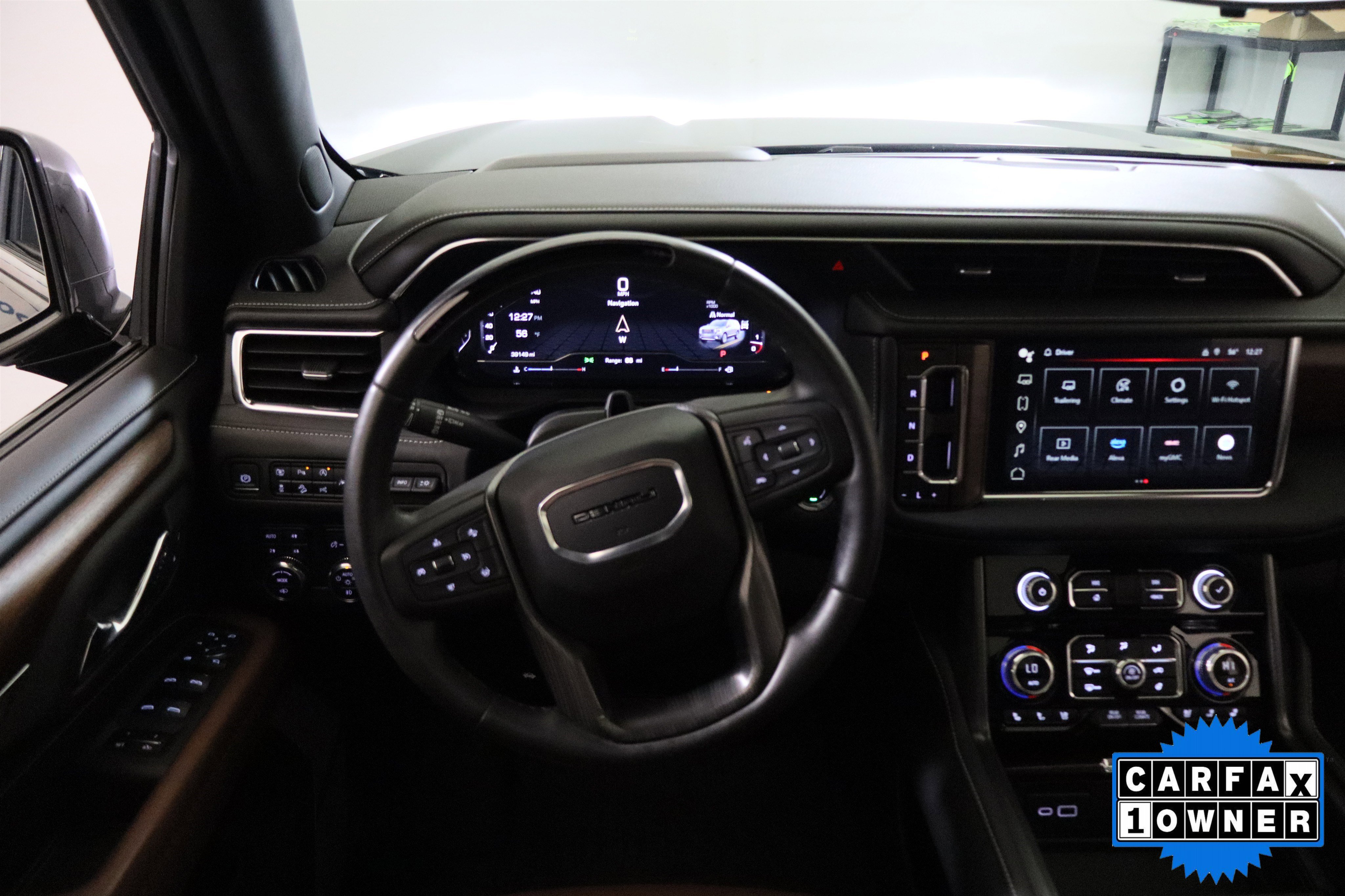 Used 2023 GMC Yukon XL Denali Ultimate AWD/4WD image 16
