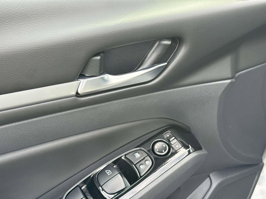 Used 2023 Nissan Altima 2.5 SV image 22