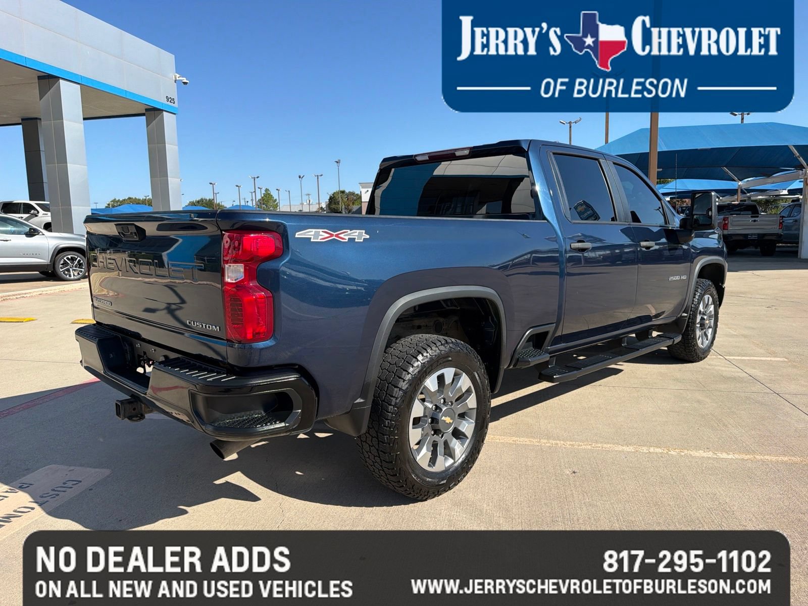 Used 2022 Chevrolet Silverado 2500 Custom w/ Custom Value Package AWD/4WD image 5