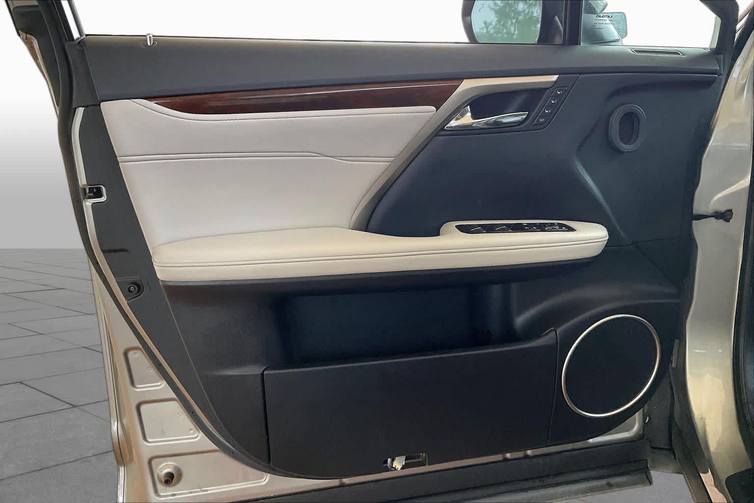 Used 2019 Lexus RX 350 FWD w/ Navigation Package image 19