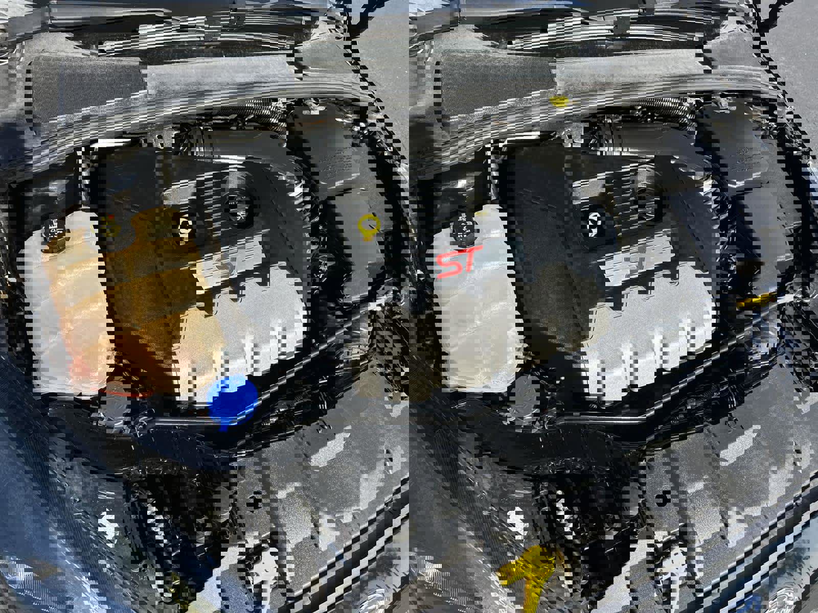 Used 2016 Ford Focus ST image 9