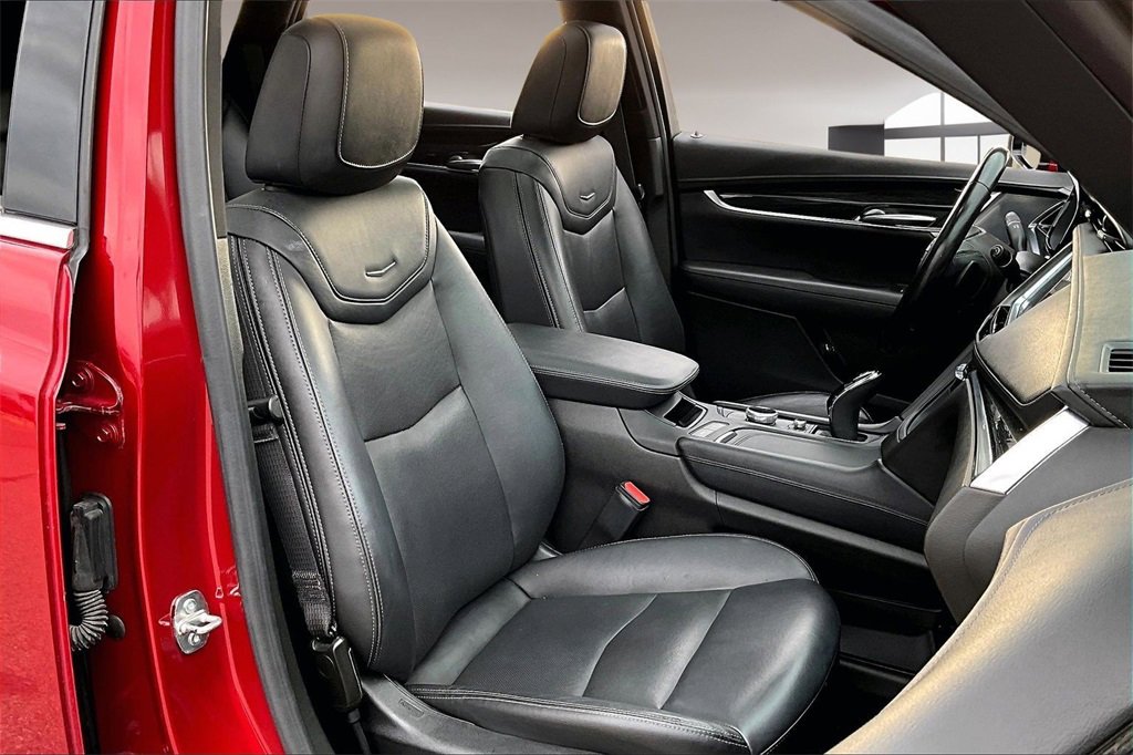 Certified 2023 Cadillac XT5 Premium Luxury image 7