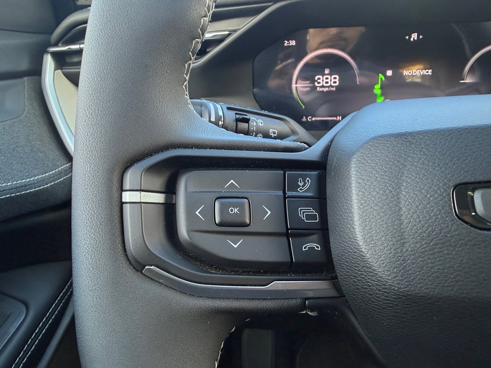 New 2026 Jeep Cherokee Laredo AWD/4WD image 27