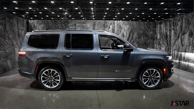 Used 2024 Jeep Wagoneer Series III w/ Premium Group I image 21