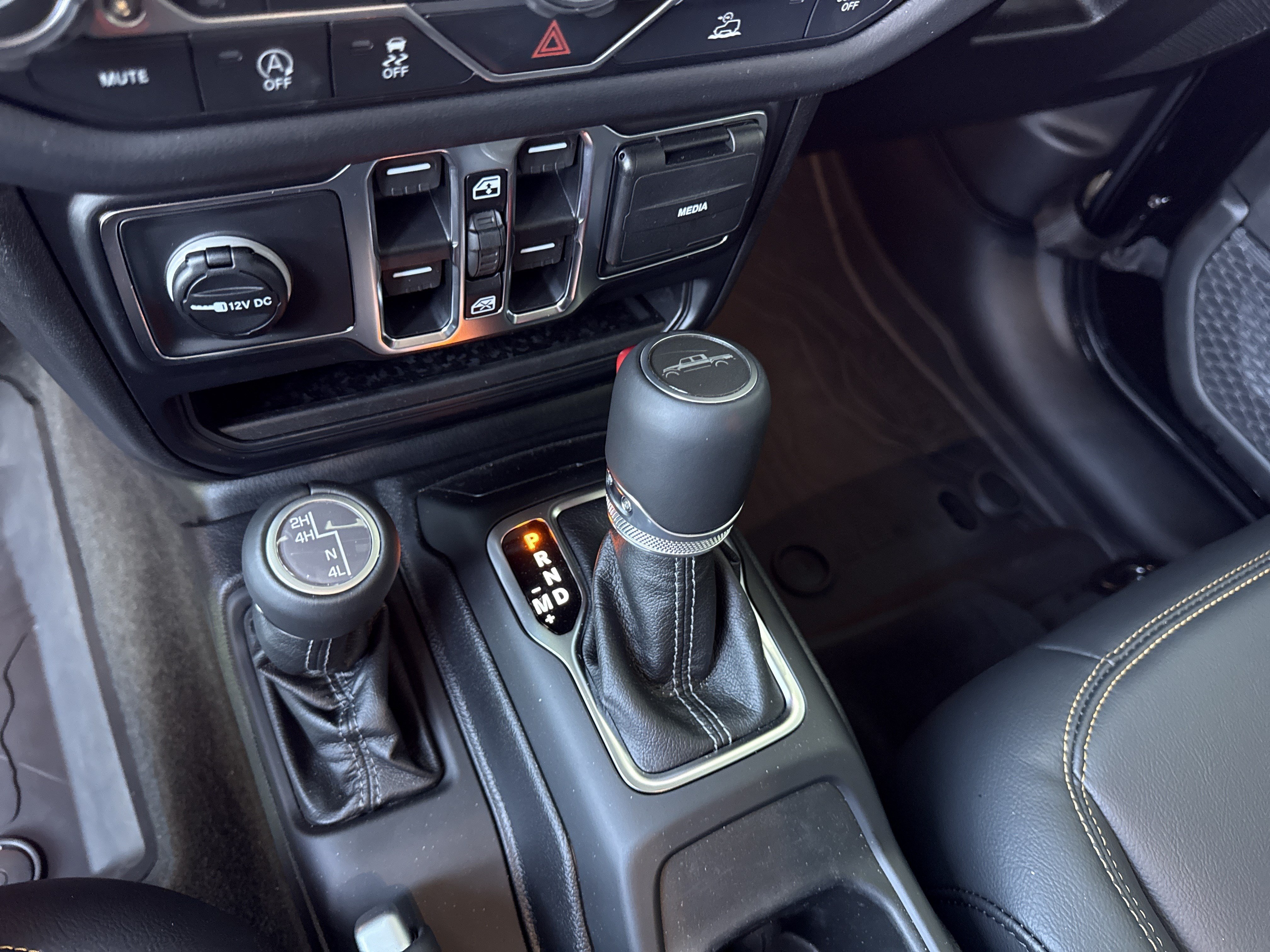 Used 2026 Jeep Gladiator Sport AWD/4WD image 27
