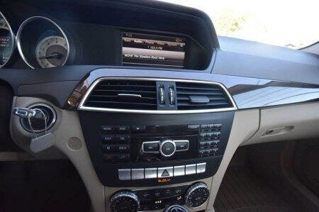 Used 2014 Mercedes-Benz C 250 Sedan image 16