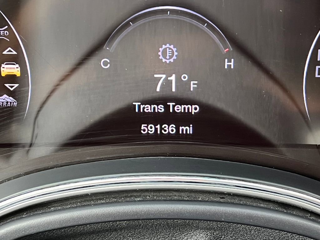 Used 2017 Jeep Grand Cherokee Summit AWD/4WD image 8
