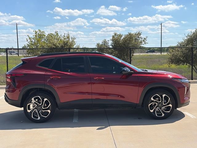 Used 2024 Chevrolet Trax RS w/ Sunroof Package image 7