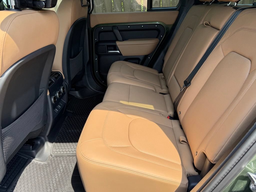 New 2026 Land Rover Defender 110 X-Dynamic SE AWD/4WD image 33