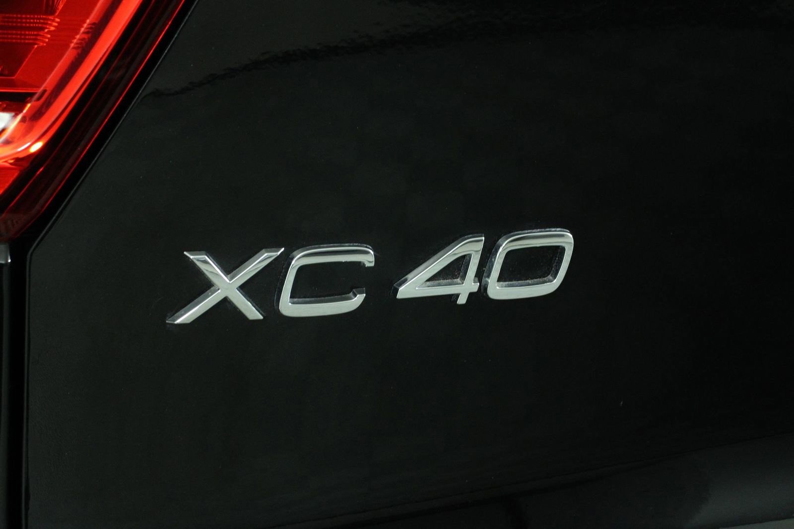 Certified 2023 Volvo XC40 Recharge Ultimate AWD/4WD image 19