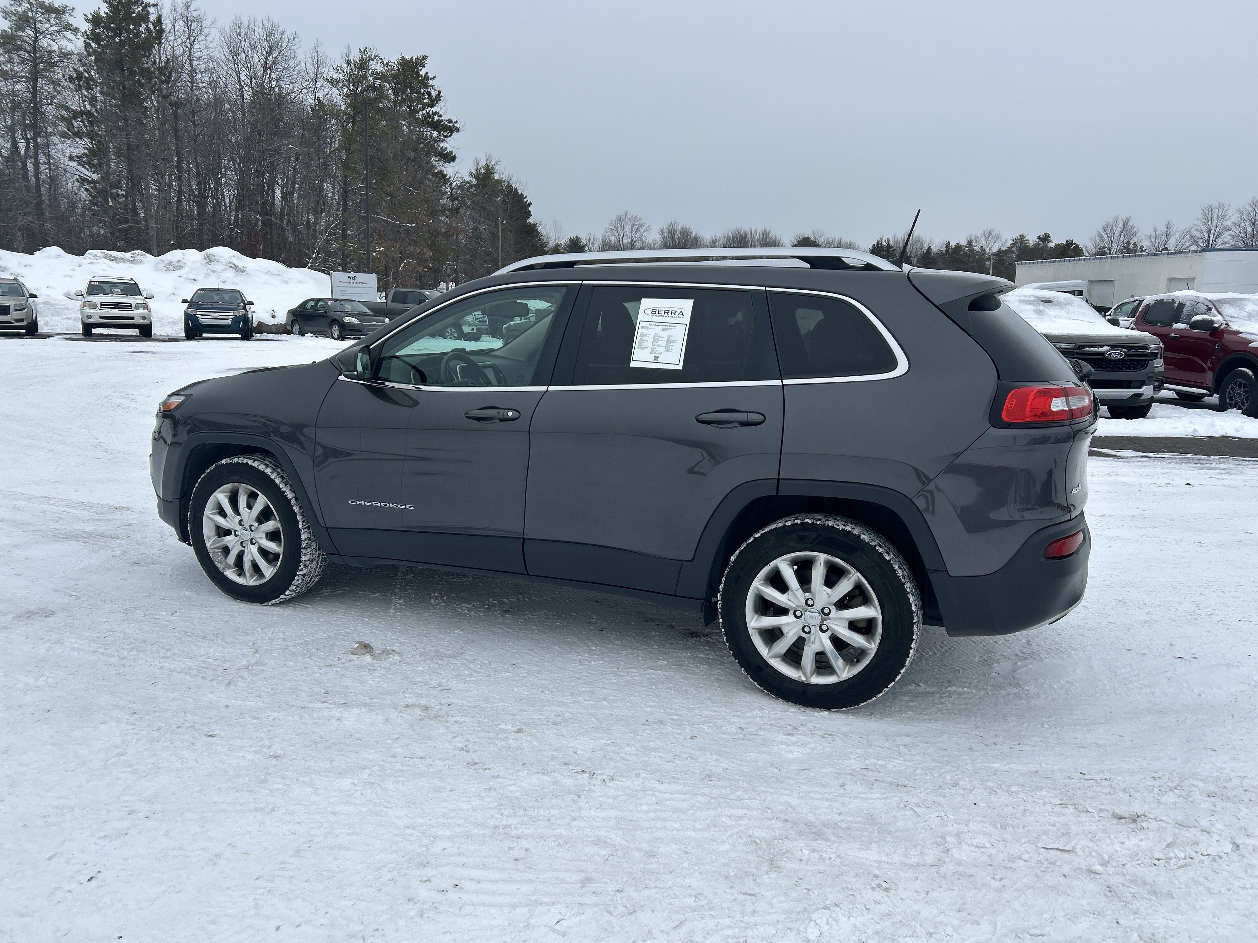 Used 2017 Jeep Cherokee Limited image 5