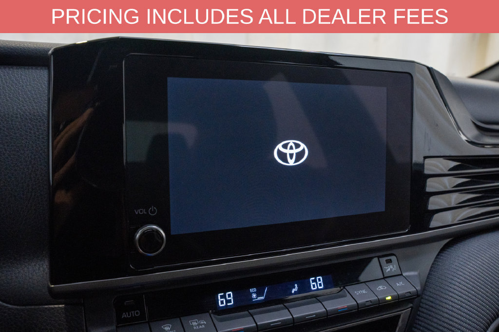 Used 2025 Toyota Camry SE FWD image 12