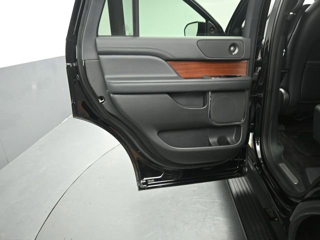 Certified 2023 Lincoln Navigator Reserve AWD/4WD image 25