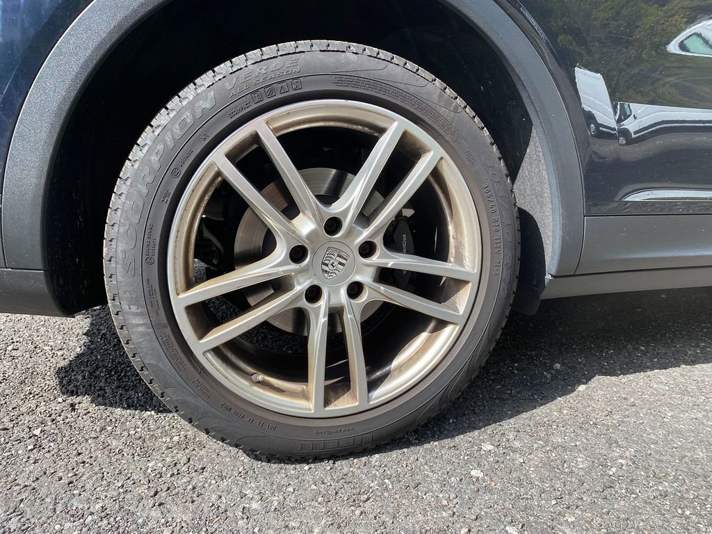 Used 2019 Porsche Cayenne image 31