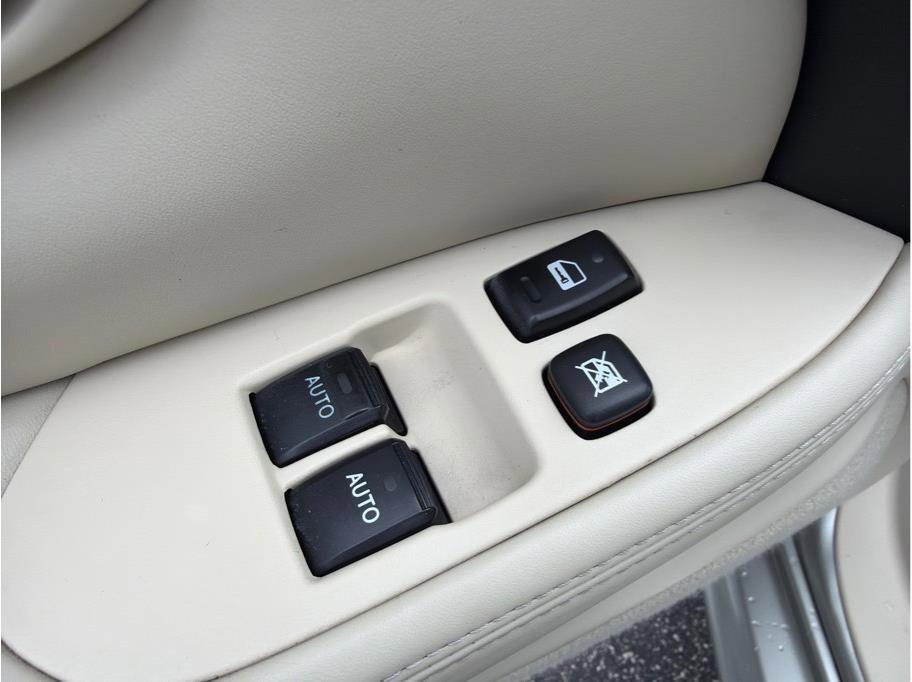 Used 2003 Lexus SC 430 Convertible RWD image 10