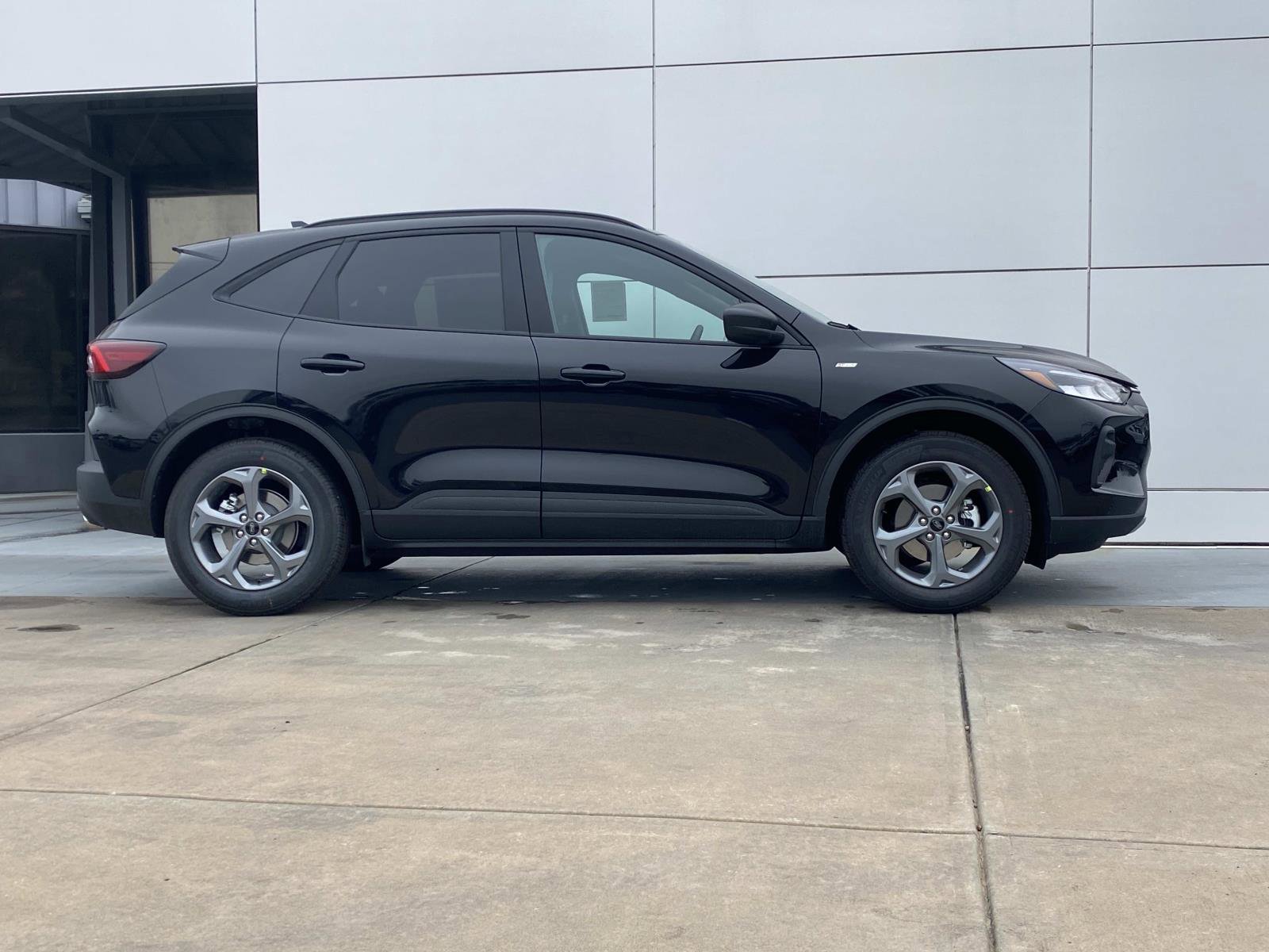 New 2026 Ford Escape ST-Line w/ Tech Pack #1 image 3