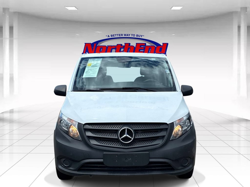 Used 2021 Mercedes-Benz Metris image 2