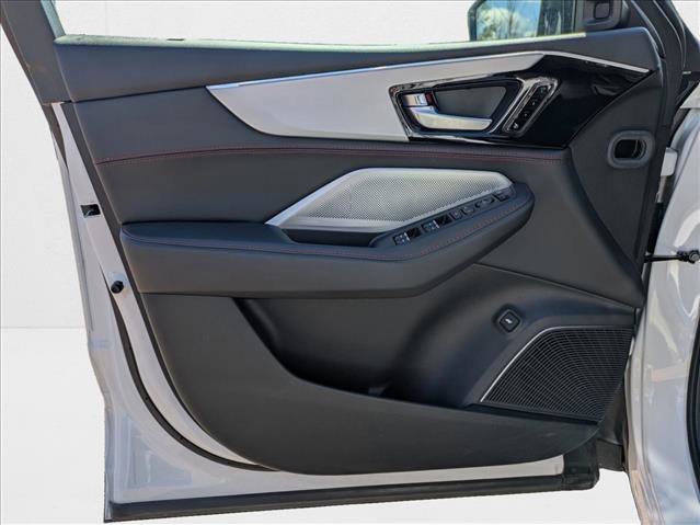 Used 2025 Acura MDX A-Spec image 11