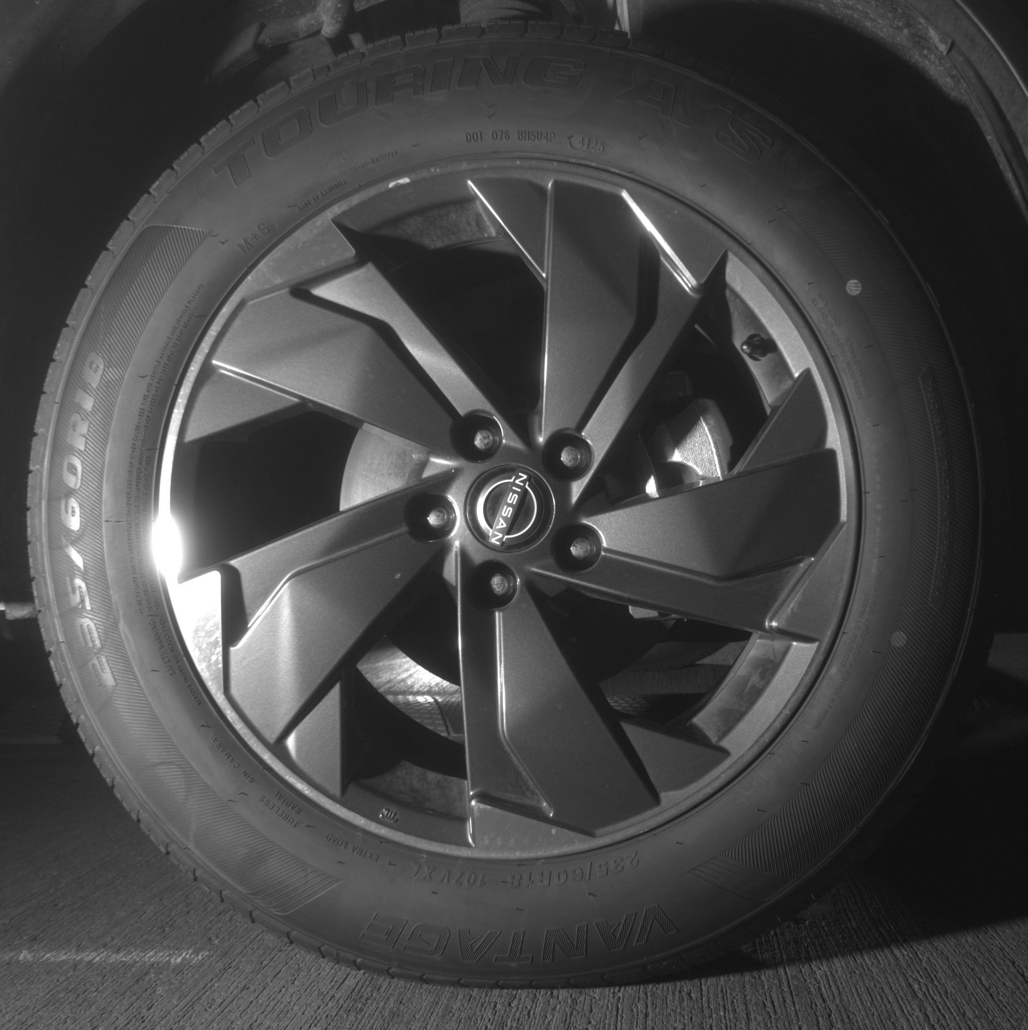 Used 2025 Nissan Rogue SV FWD image 13