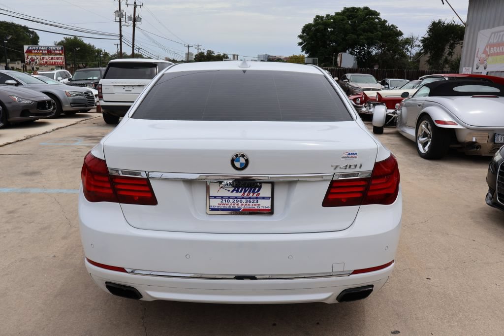 Used 2015 BMW 740i RWD image 7
