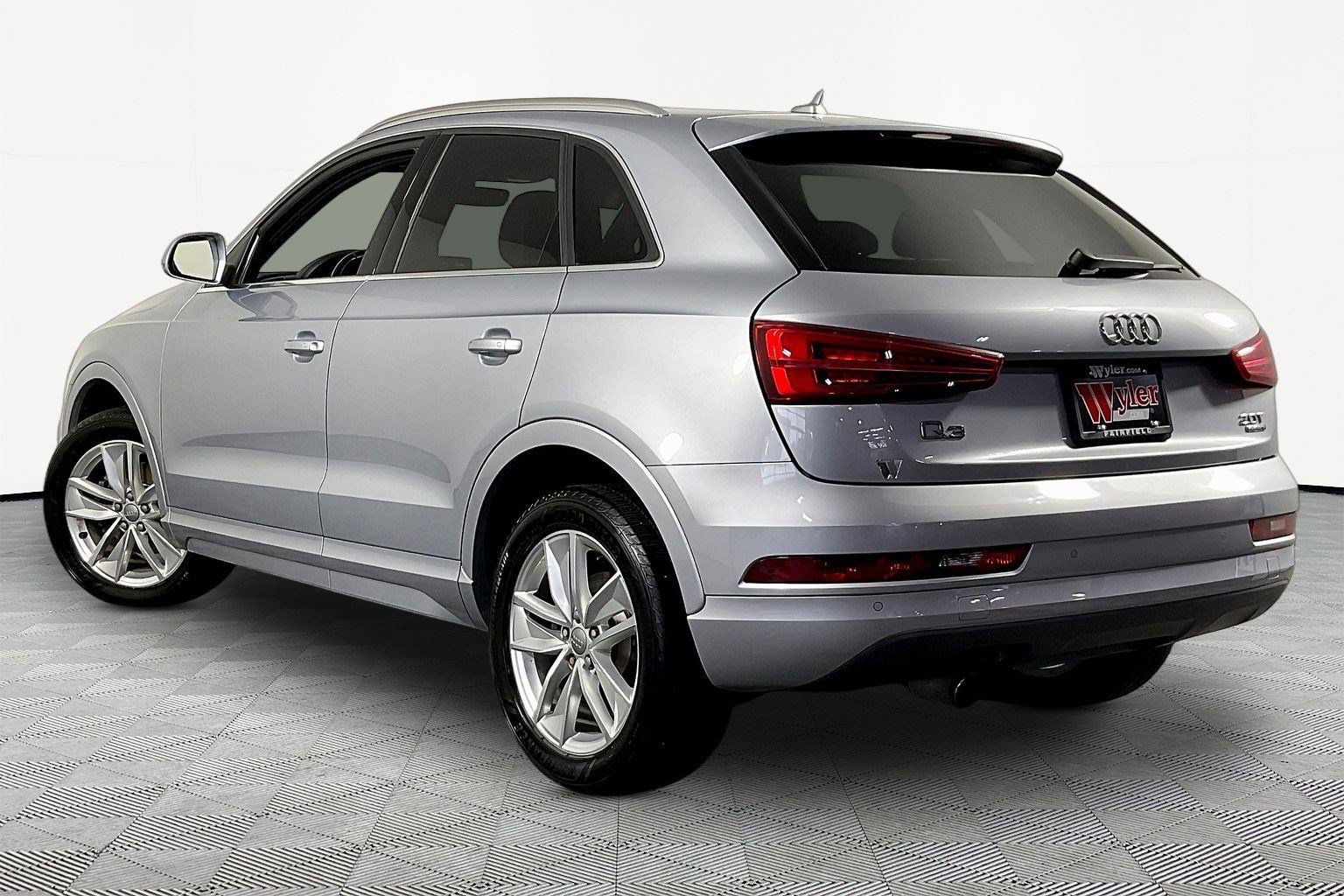 Used 2017 Audi Q3 2.0T Premium Plus AWD/4WD image 4