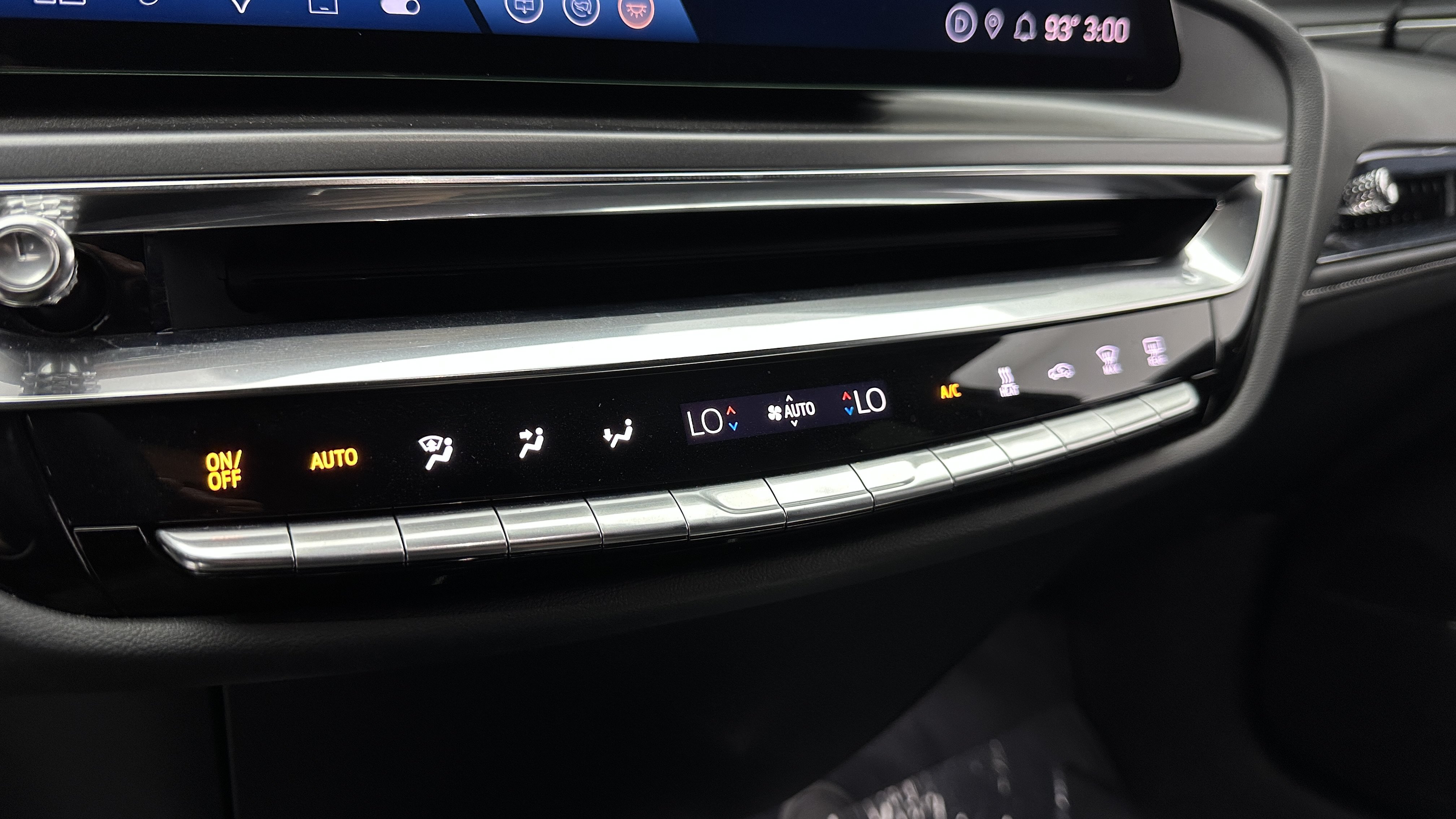 Used 2024 Cadillac Lyriq Tech RWD image 19