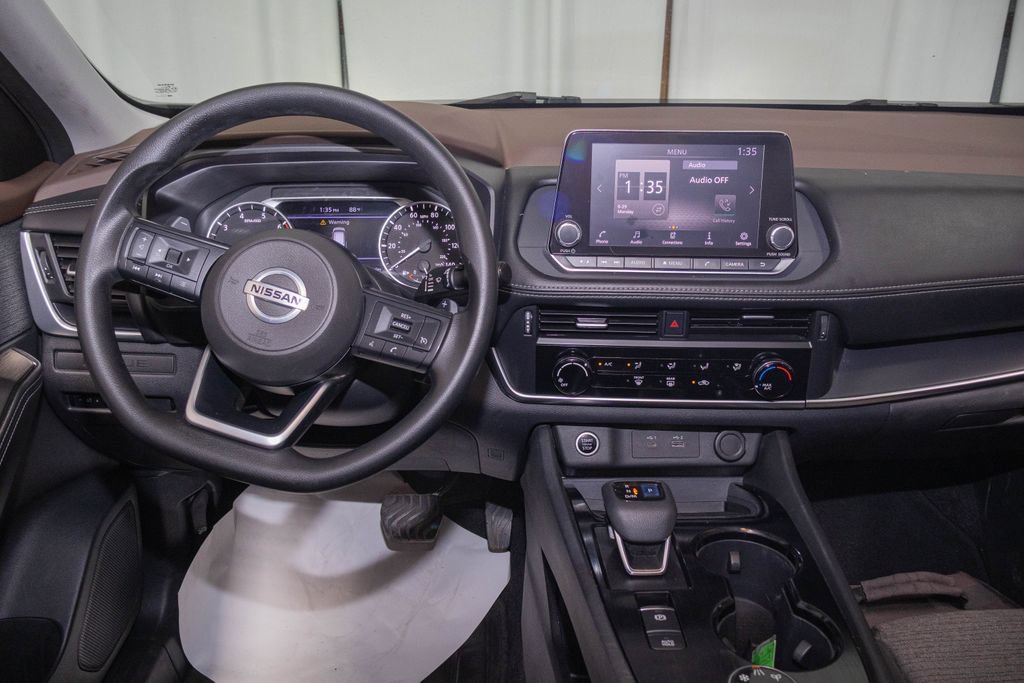 Used 2021 Nissan Rogue S AWD/4WD image 11