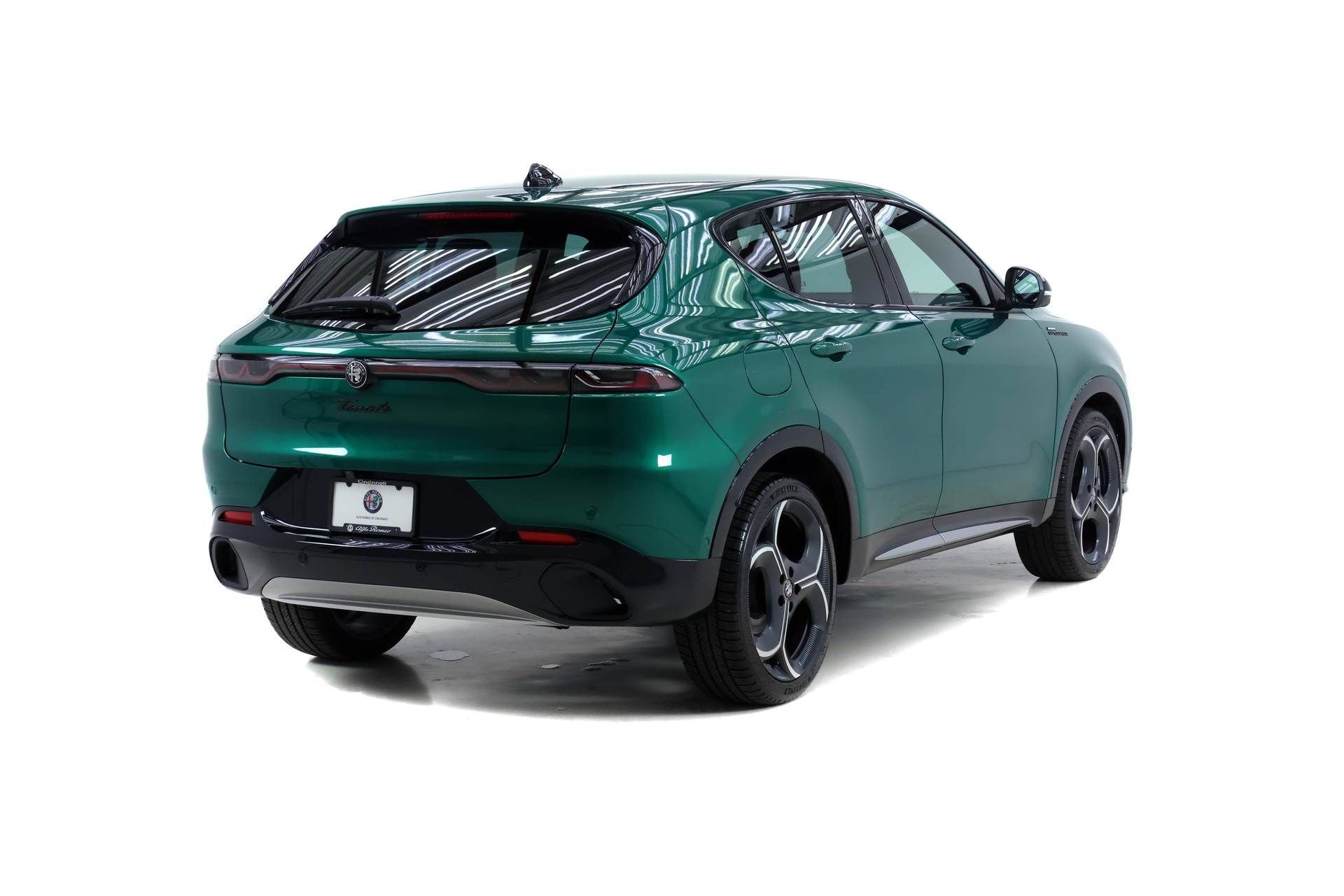 New 2026 Alfa Romeo Tonale w/ Active Assist Package AWD/4WD image 4