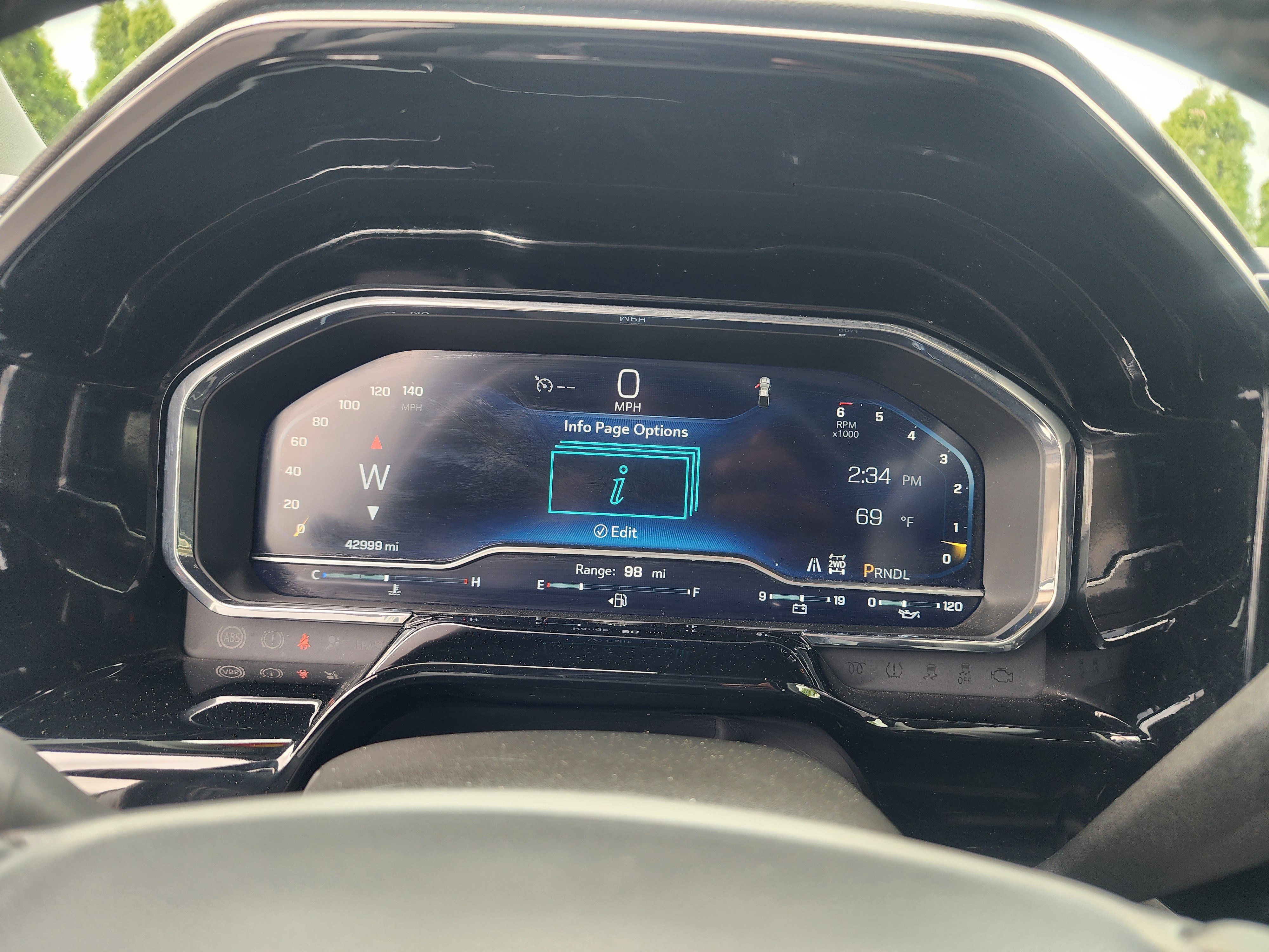 Used 2025 Chevrolet Silverado 1500 LT image 31