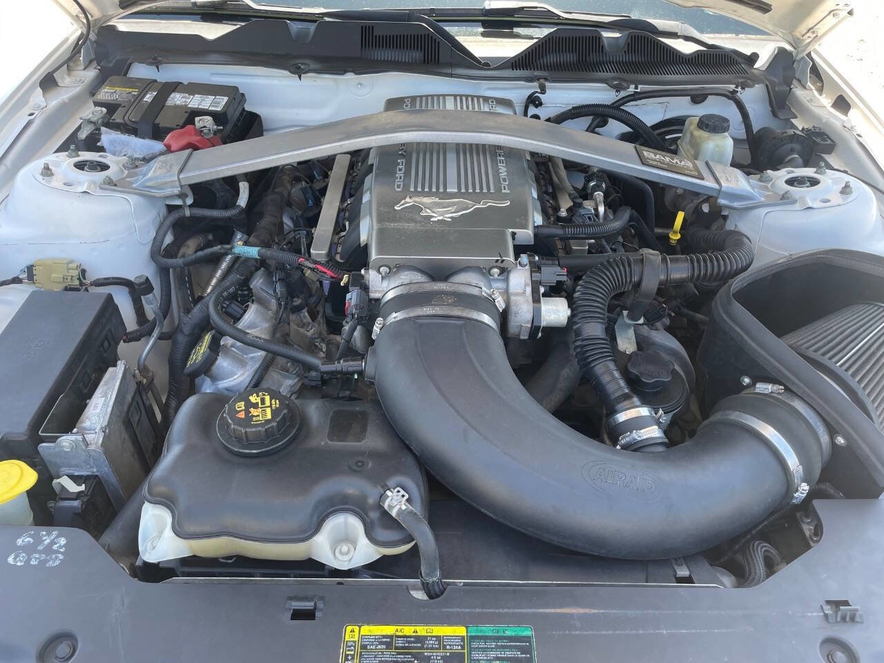 Used 2010 Ford Mustang GT Premium RWD image 27