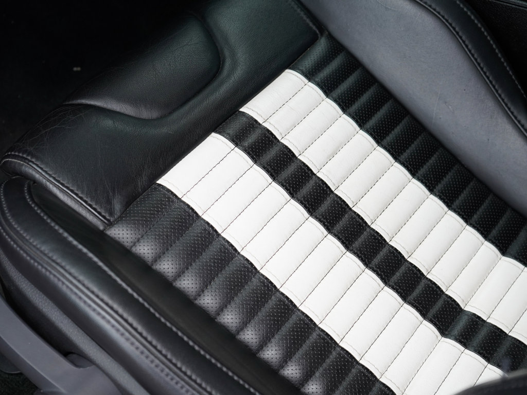 Used 2012 Ford Mustang Shelby GT500 w/ SVT Performance Pkg RWD image 20