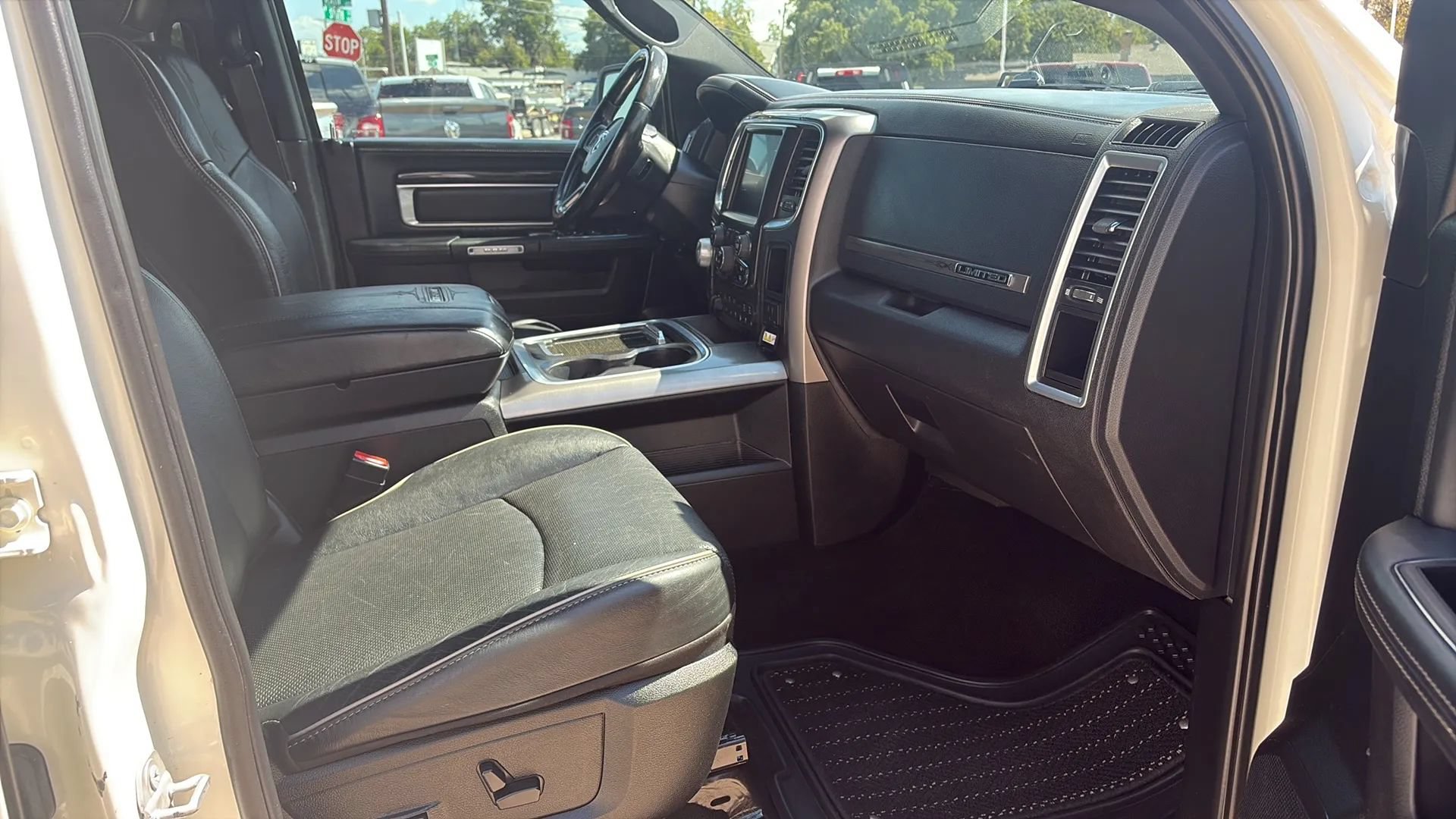 Used 2017 RAM 1500 Limited AWD/4WD image 13