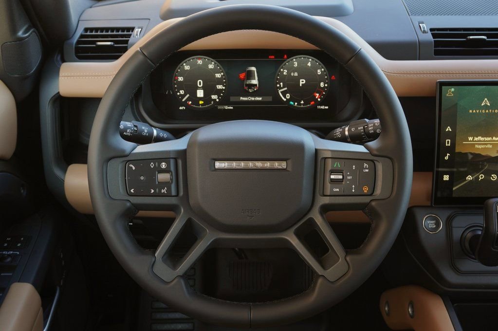 New 2026 Land Rover Defender 130 X-Dynamic SE image 17