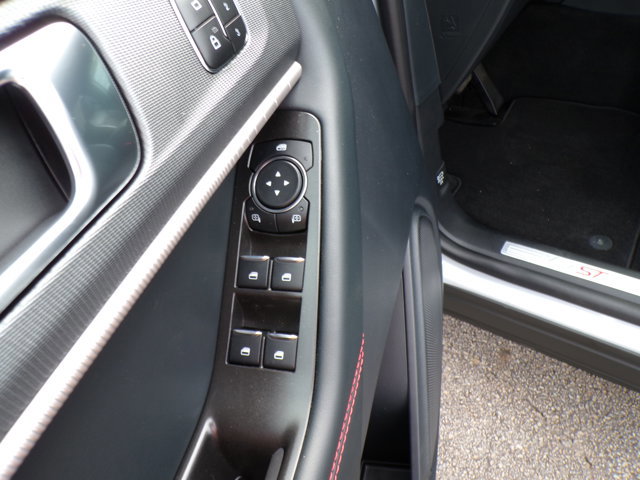 New 2026 Ford Explorer ST-Line image 13