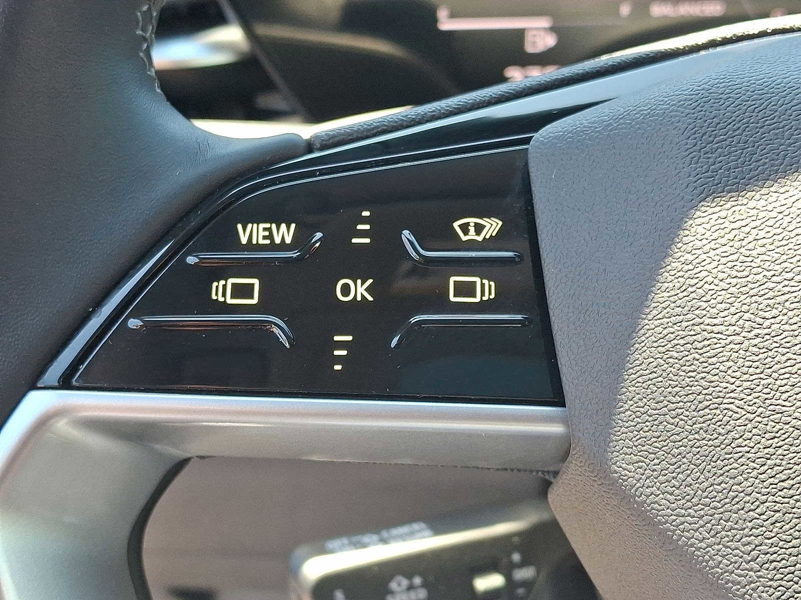 Used 2025 Audi Q5 Premium Plus w/ Premium Plus AWD/4WD image 23