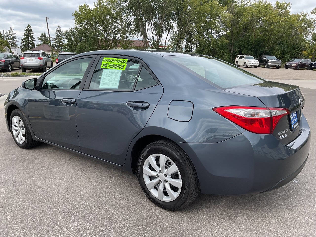 Used 2016 Toyota Corolla LE image 4