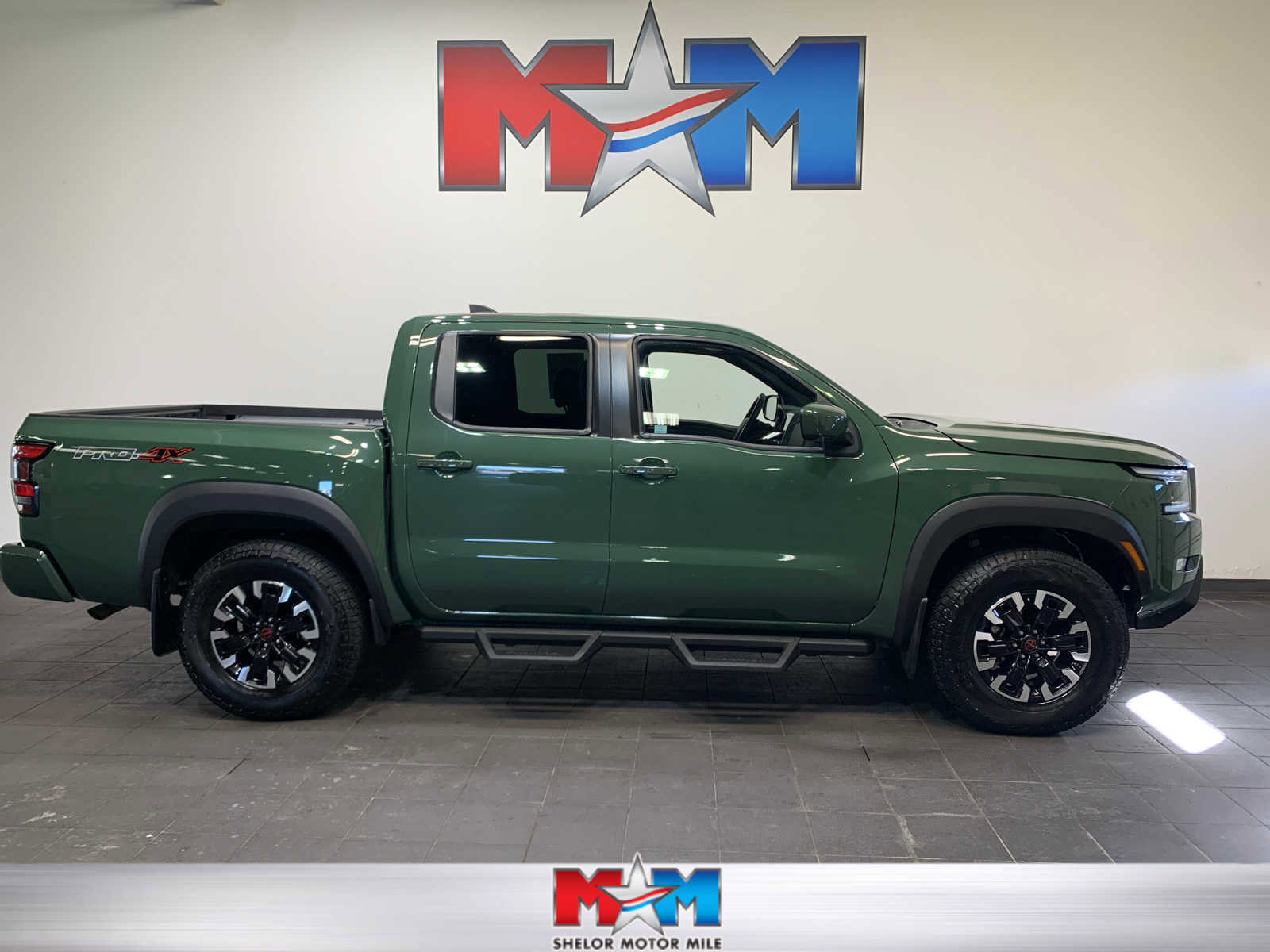 Used 2024 Nissan Frontier PRO-4X w/ Pro Convenience Package AWD/4WD image 1