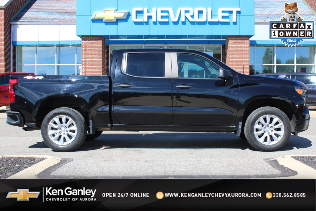 Used 2022 Chevrolet Silverado 1500 Custom w/ LPO, Dark Essentials Package AWD/4WD 360° Tour