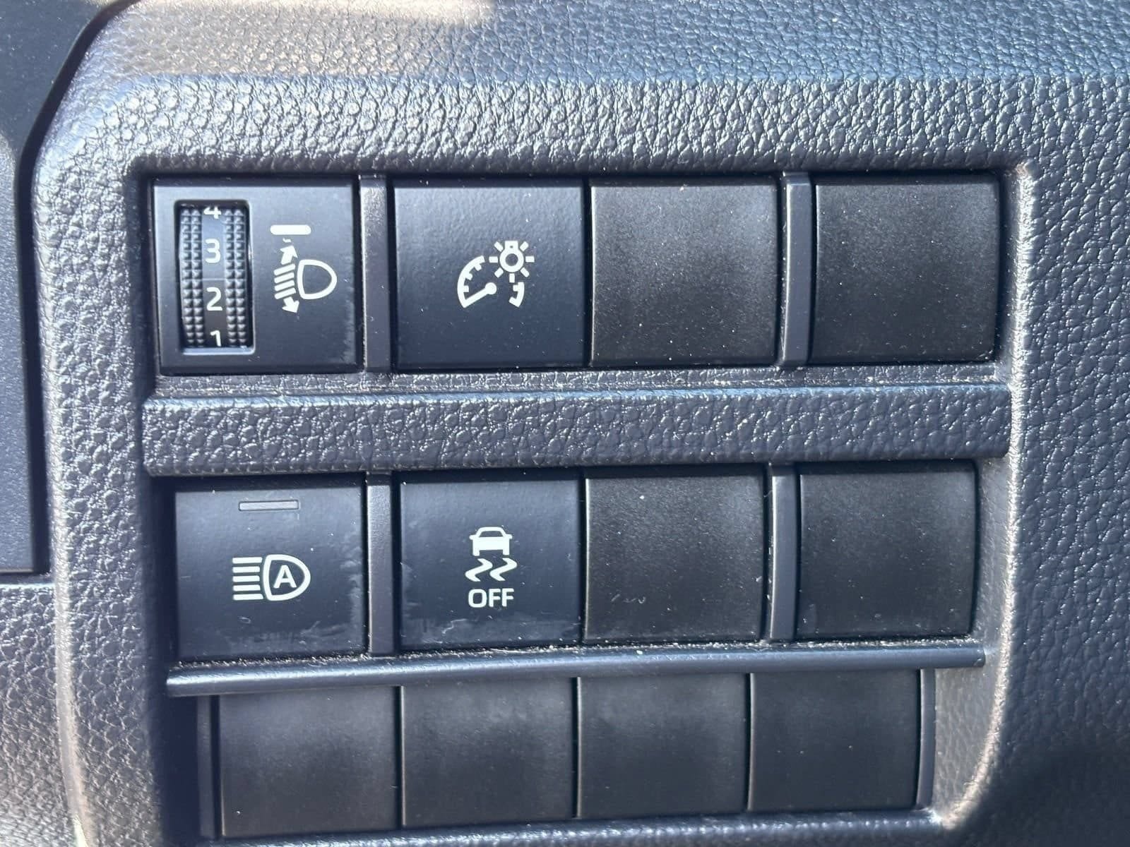 Used 2026 Toyota Tacoma SR RWD image 20