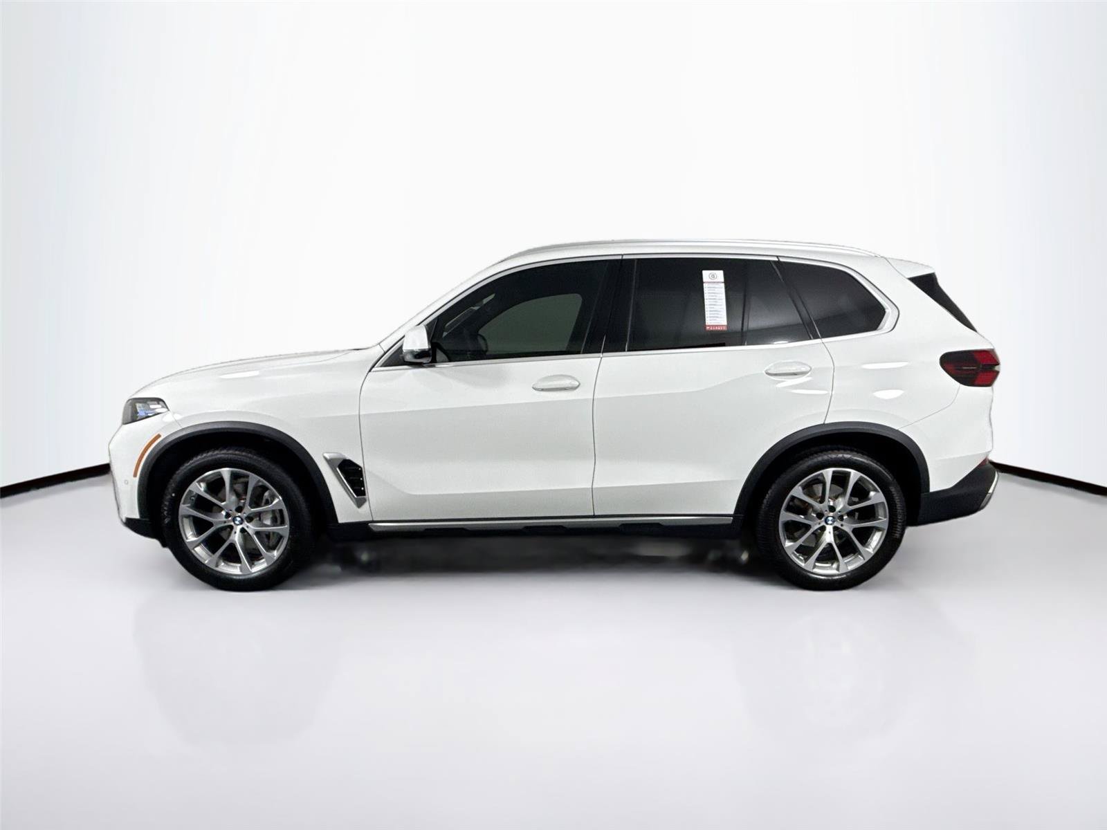 Used 2024 BMW X5 xDrive40i w/ Premium Package AWD/4WD image 14