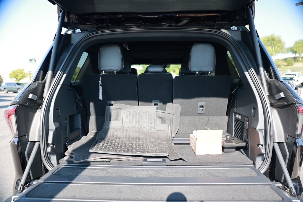 Used 2025 Lincoln Navigator Black Label image 42