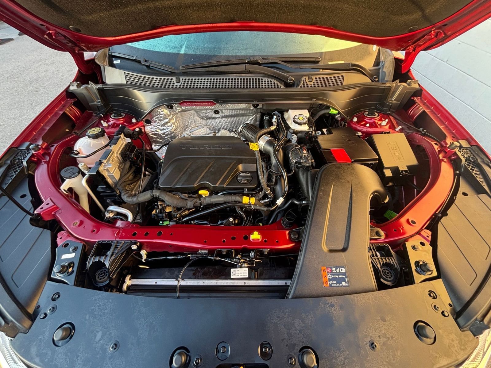 Used 2025 Chevrolet Trax LT image 32