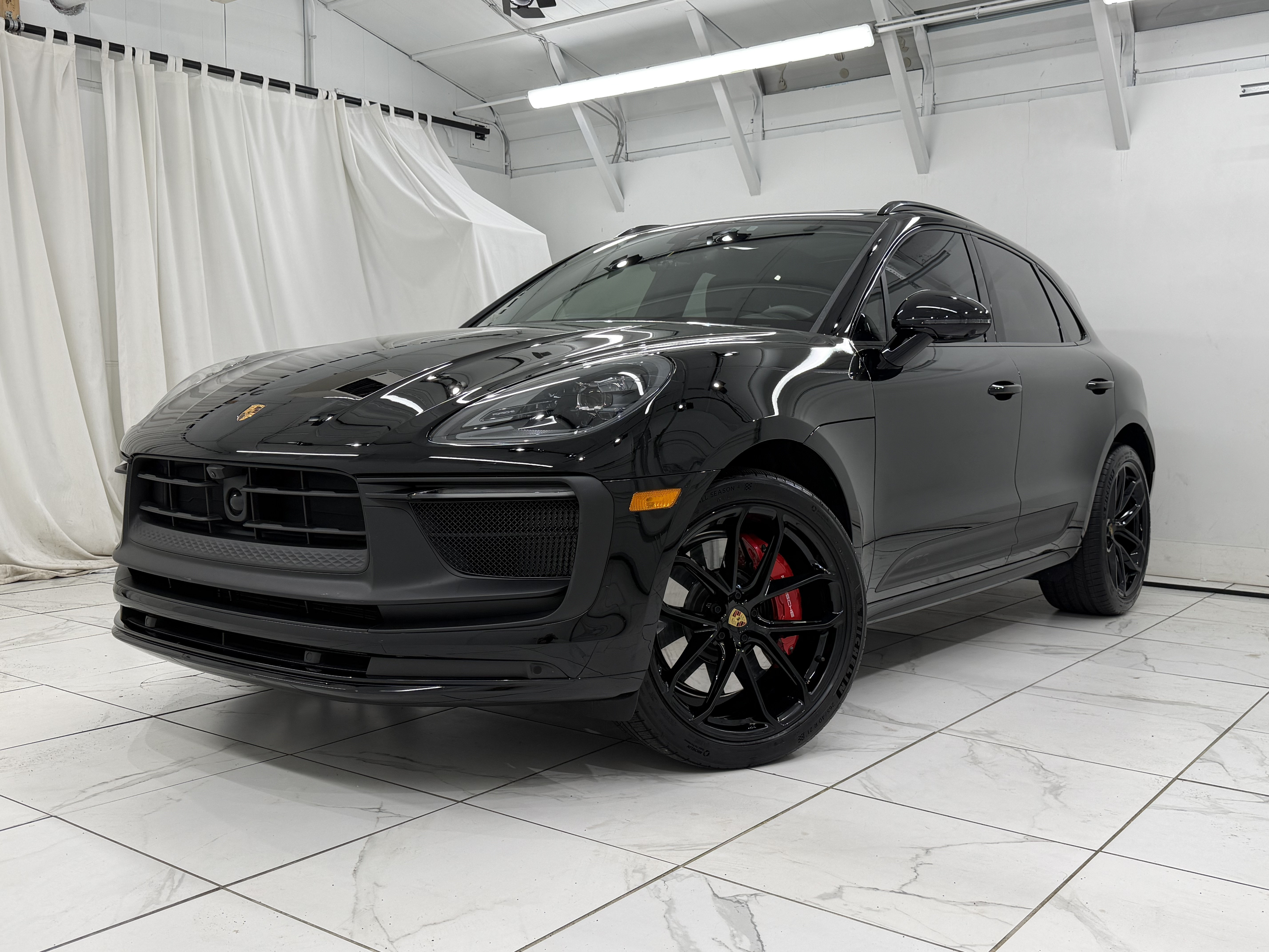 Used 2026 Porsche Macan GTS AWD/4WD image 7