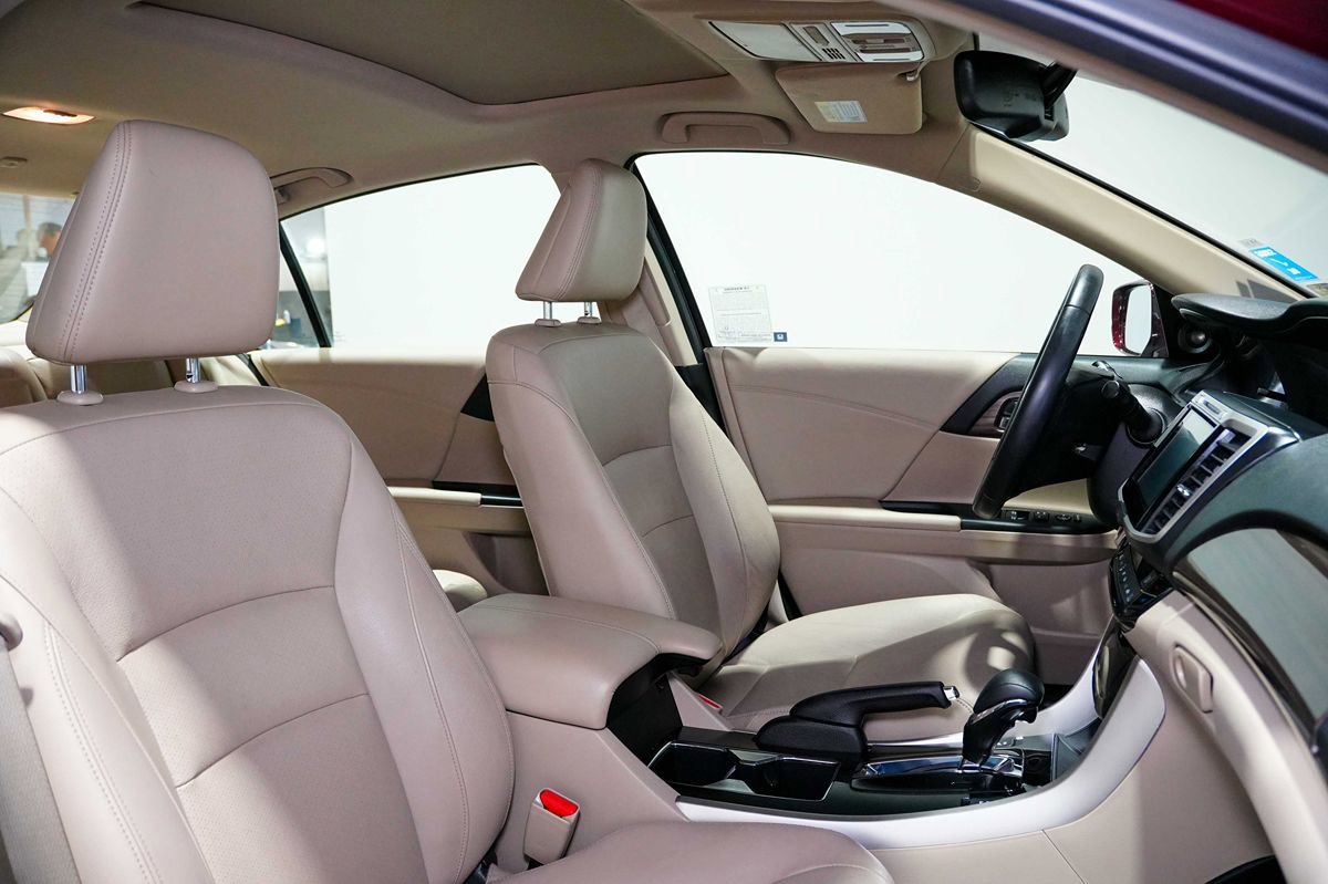 Used 2017 Honda Accord EX-L image 21