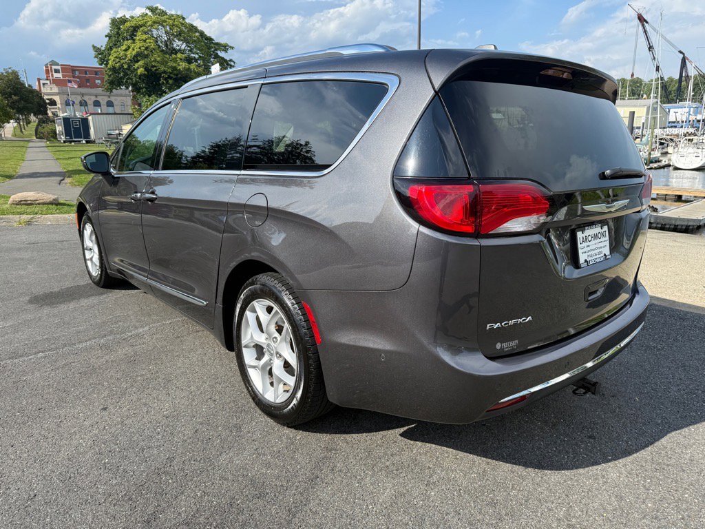 Certified 2019 Chrysler Pacifica Touring-L Plus w/ Advanced Safetytec Group image 6